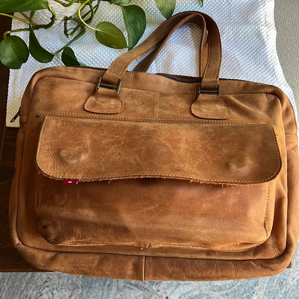 Oliberte Leather messenger laptop/computer/carryall bag 💼 17” length